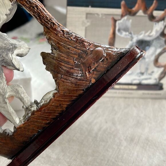 Alaskan Carvings Colletor series moose in snow . - Picture 5 of 8